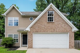 Building Photo - 141 Lyndhurst Dr