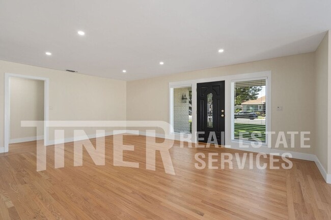 Foto del edificio - 9533 Colton Ave