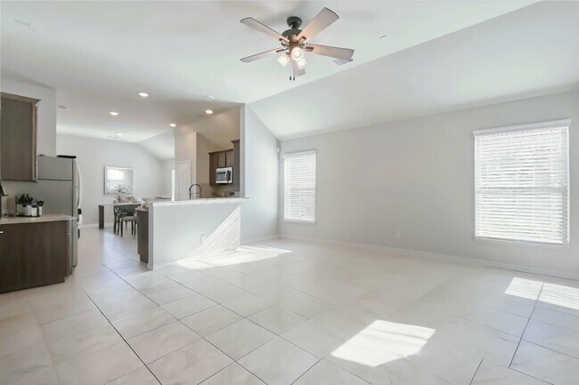 Foto del edificio - 3519 Fern Footpath Ln