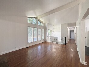 Building Photo - 2243 Aspen Hills Dr