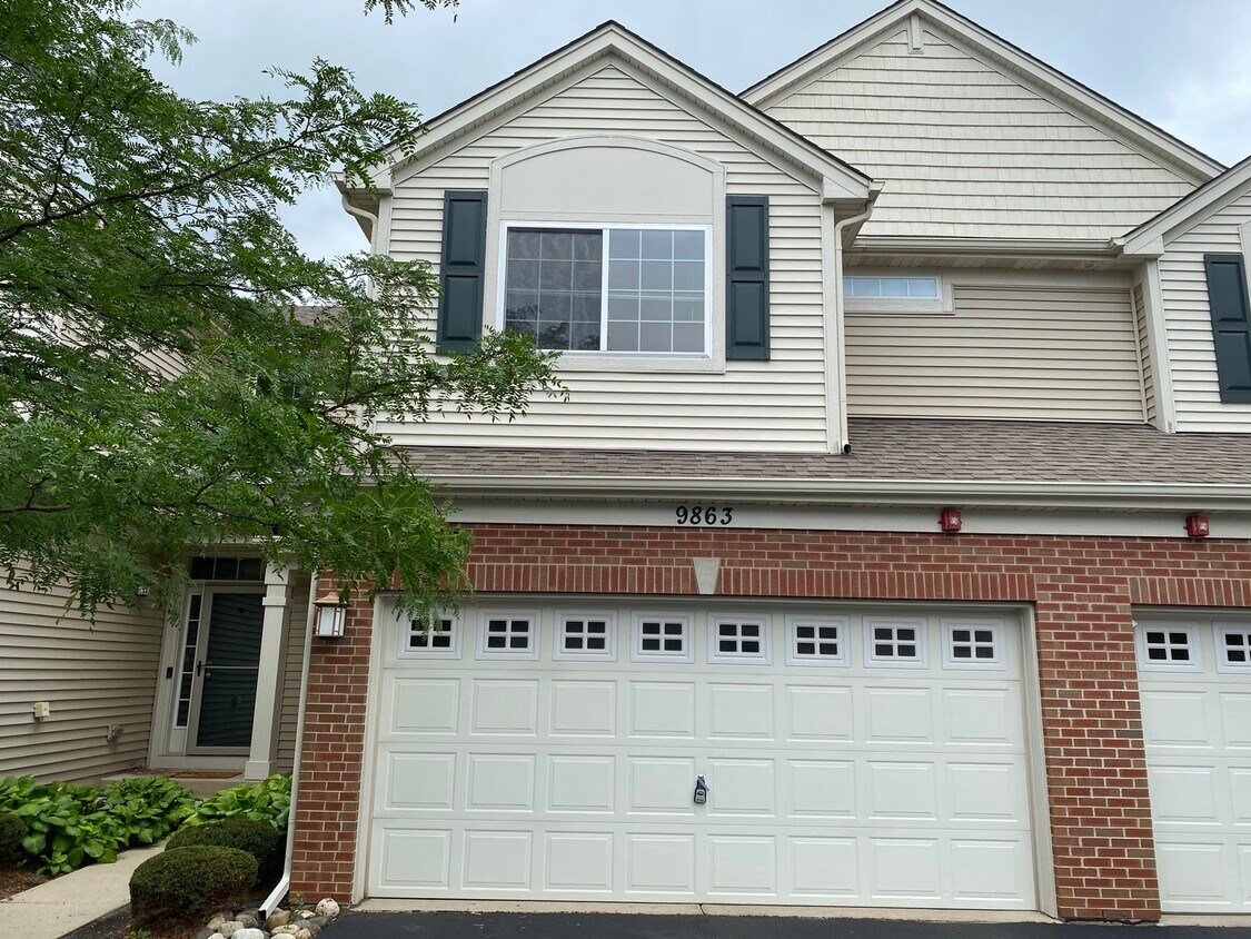 9863 Cummings St, Huntley, IL 60142 Townhome Rentals in Huntley IL