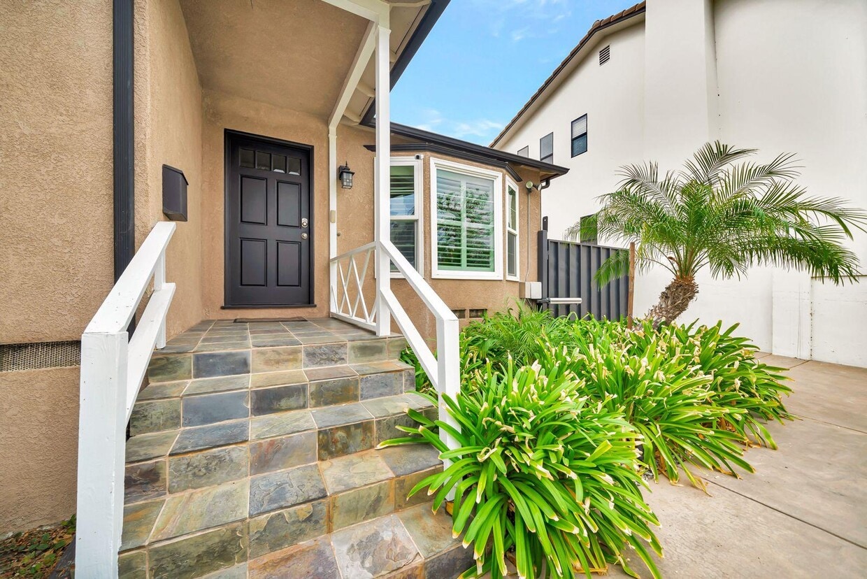 Primary Photo - 17946 Valley Vista Blvd