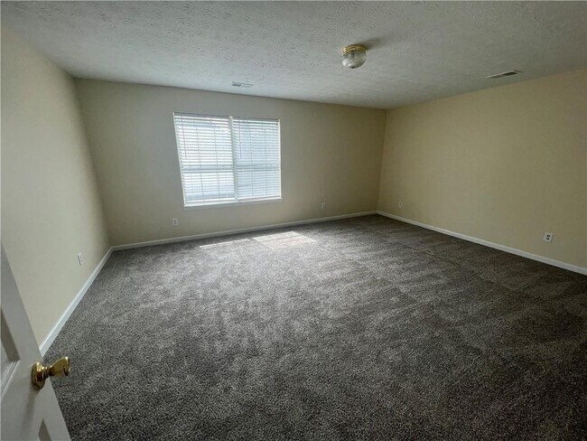 Building Photo - 2895 Gallery Grove
