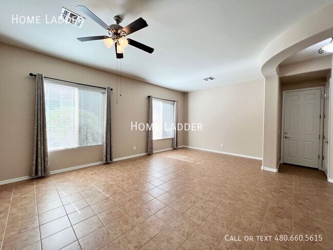Building Photo - 6491 W Victory Way