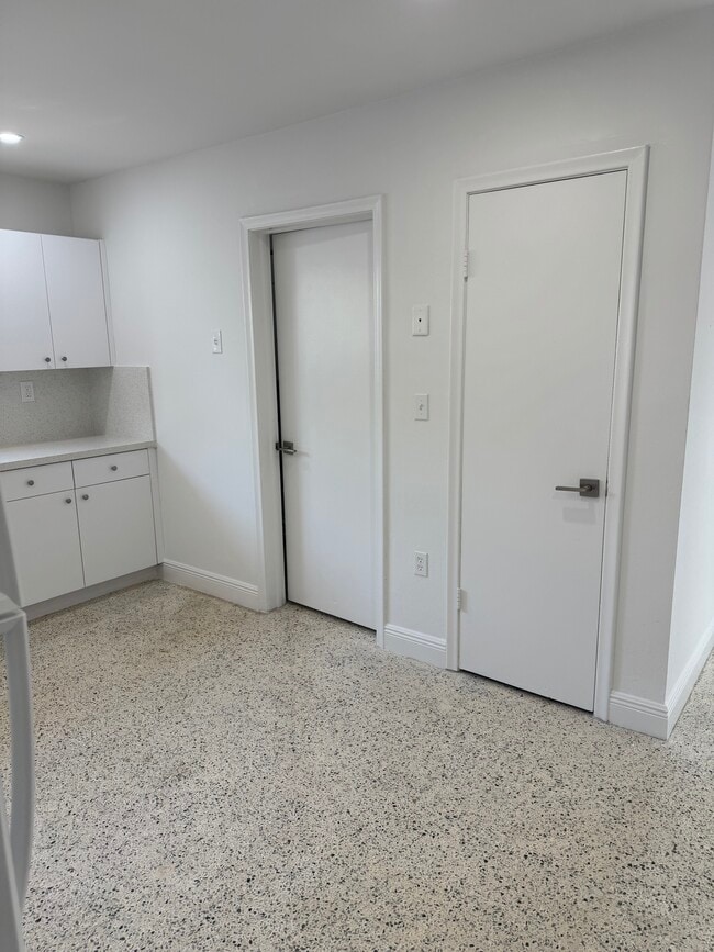 Laundry/utility room and pantry - 2620 SW 17th St