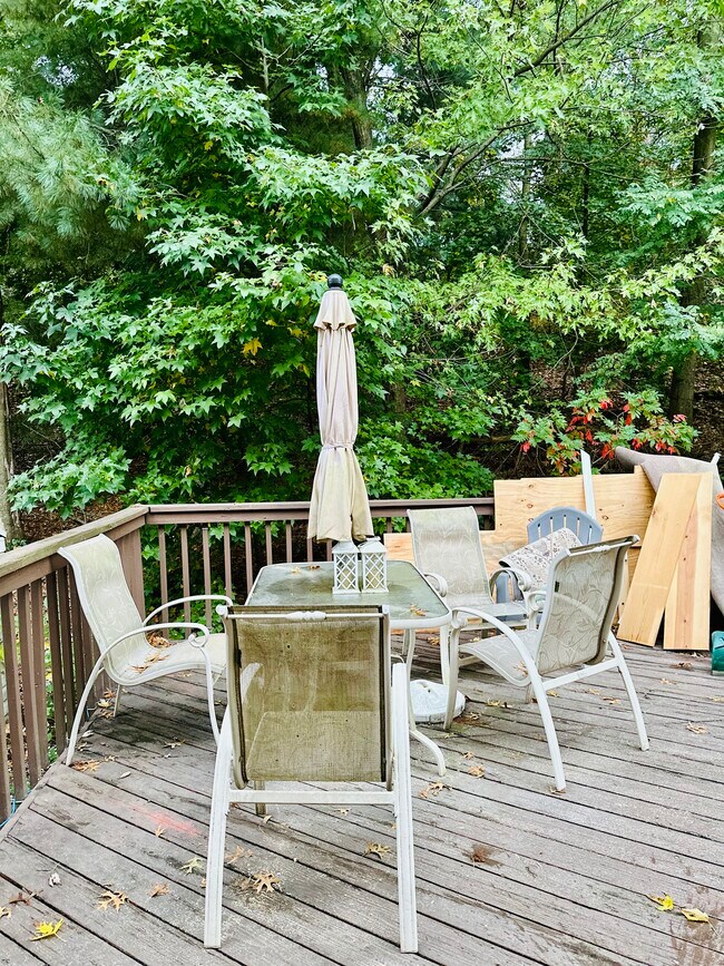 Foto del edificio - 60 Buttonwood Dr