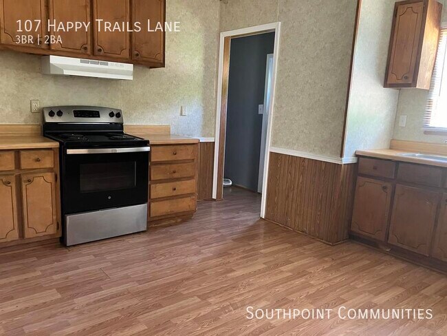 Building Photo - 107 Happy Trails Dr