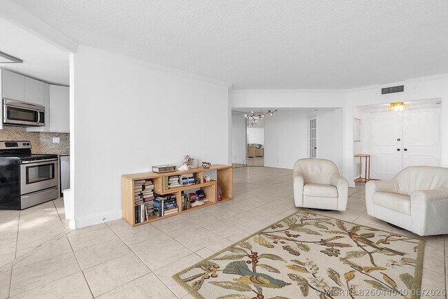 Building Photo - 1340 S Ocean Blvd