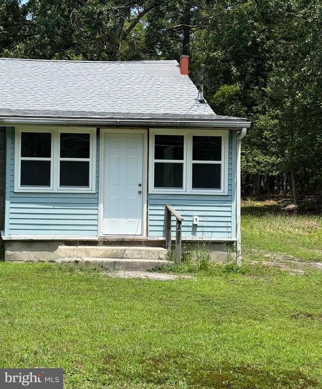 Building Photo - 4001 N Lakeshore Dr