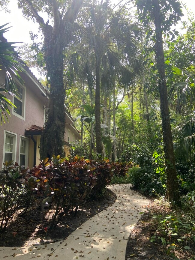 Foto del edificio - 6924 W Sample Rd