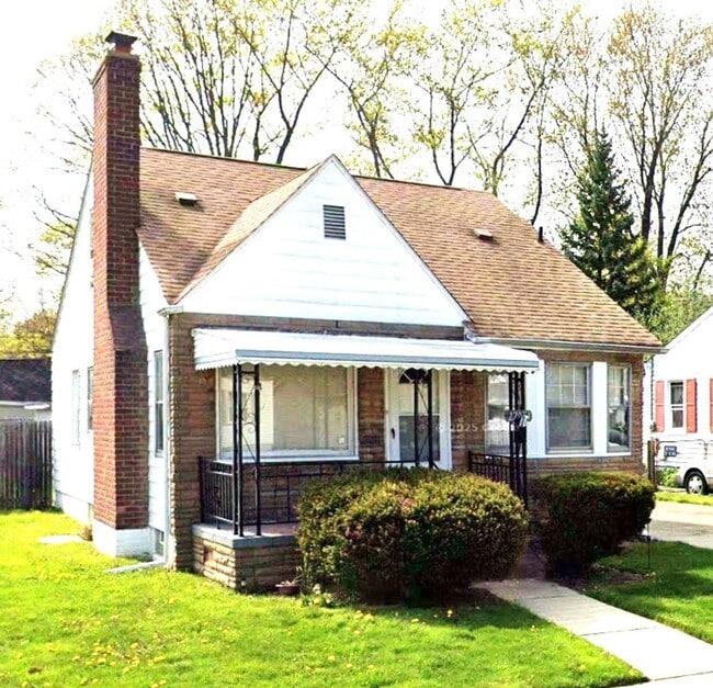 Building Photo - 22051 Firwood Ave