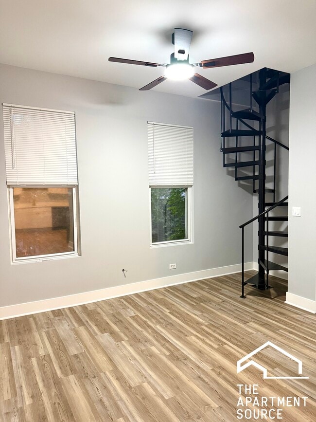 Photo - 942 N Elston Ave Apartment