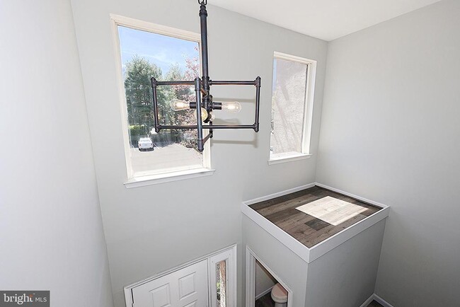 Building Photo - 49 5 Crown Royal Cir