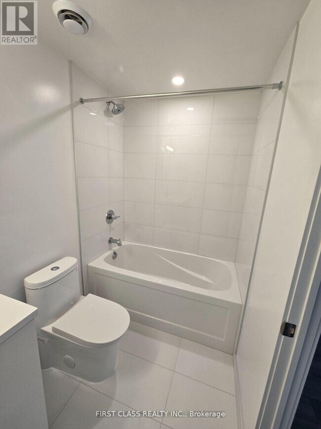 Photo du bâtiment - 230 Simcoe St