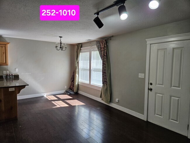 Foto del edificio - 252 W 1010 S