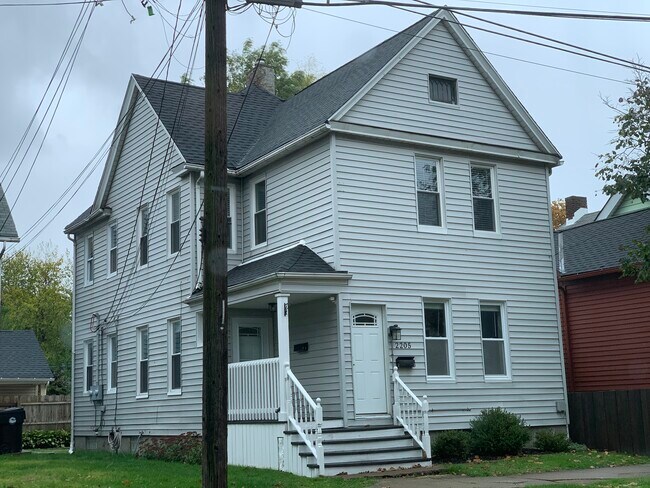 Building Photo - 2205 W 32nd St