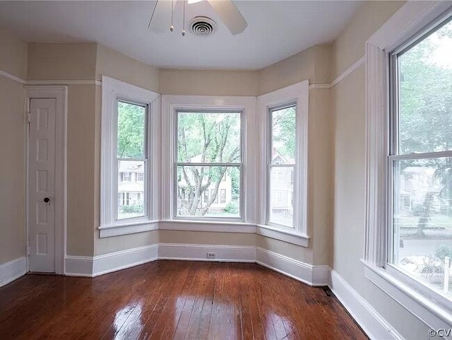 Upper unit bedroom - 316 E Fillmore St