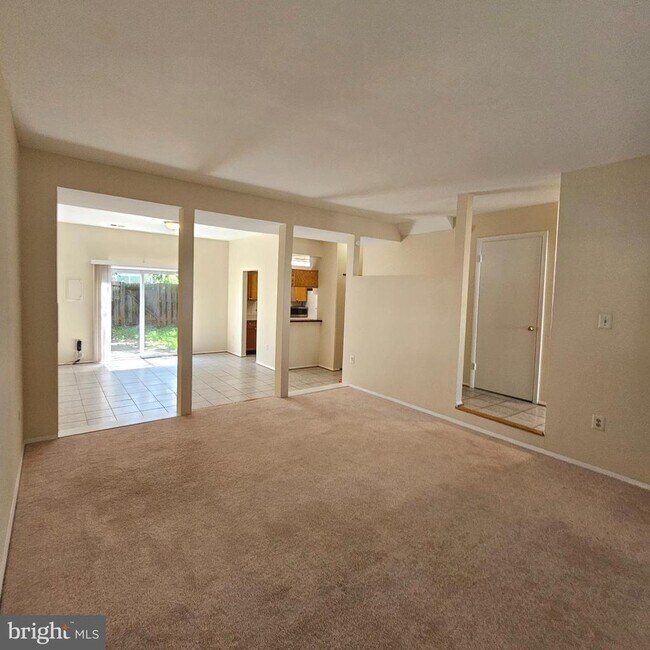 Foto del edificio - 8994 Bonham Cir