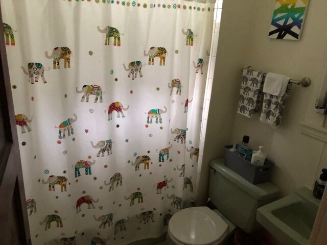 baño - 67 Greenfield St