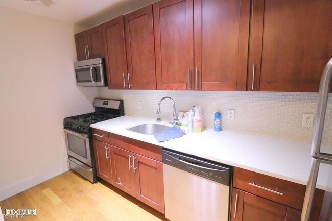 Foto del edificio - 2 br, 2 bath Apartment - 244 Union Ave 1B