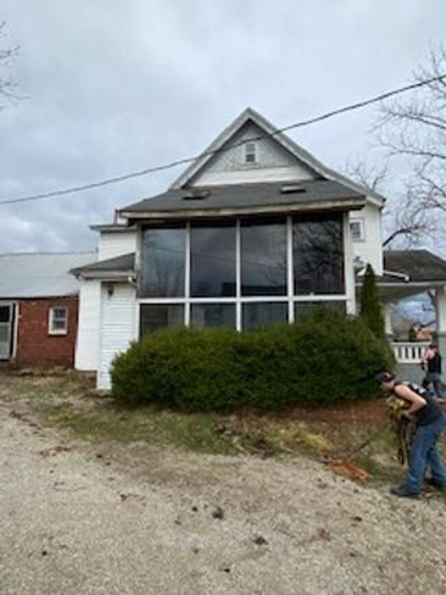 Foto del edificio - Victorian Style Home - $490 Month / $800 Down