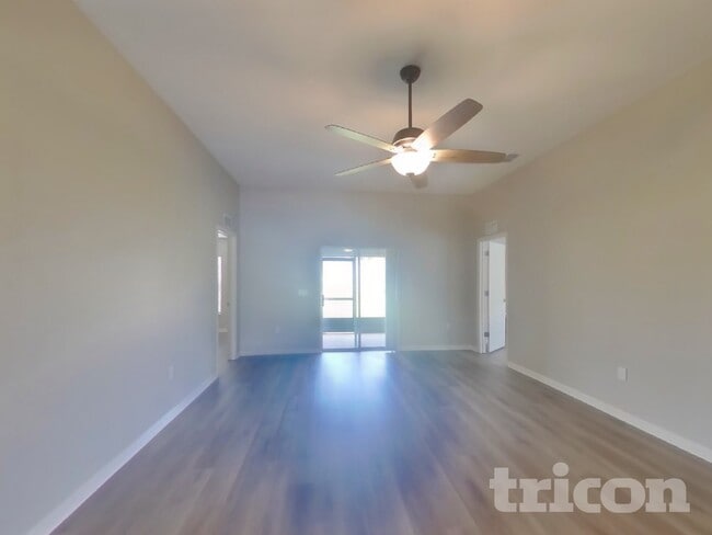 Building Photo - 6046 Eagle Pointe Dr