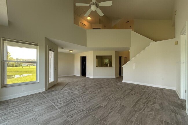 Foto del edificio - 5131 Deer Creek Dr