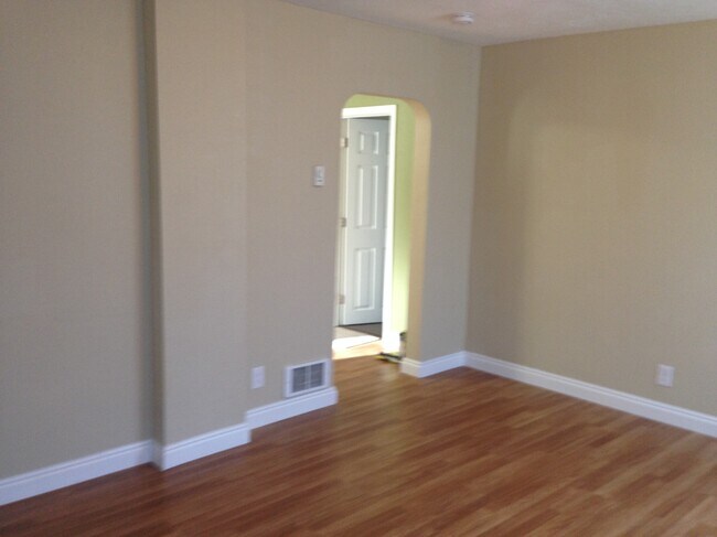 Foto del edificio - 935 Hayes N Ave