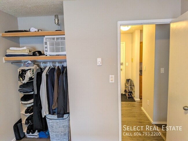 Building Photo - 1755 No 9 Highway215