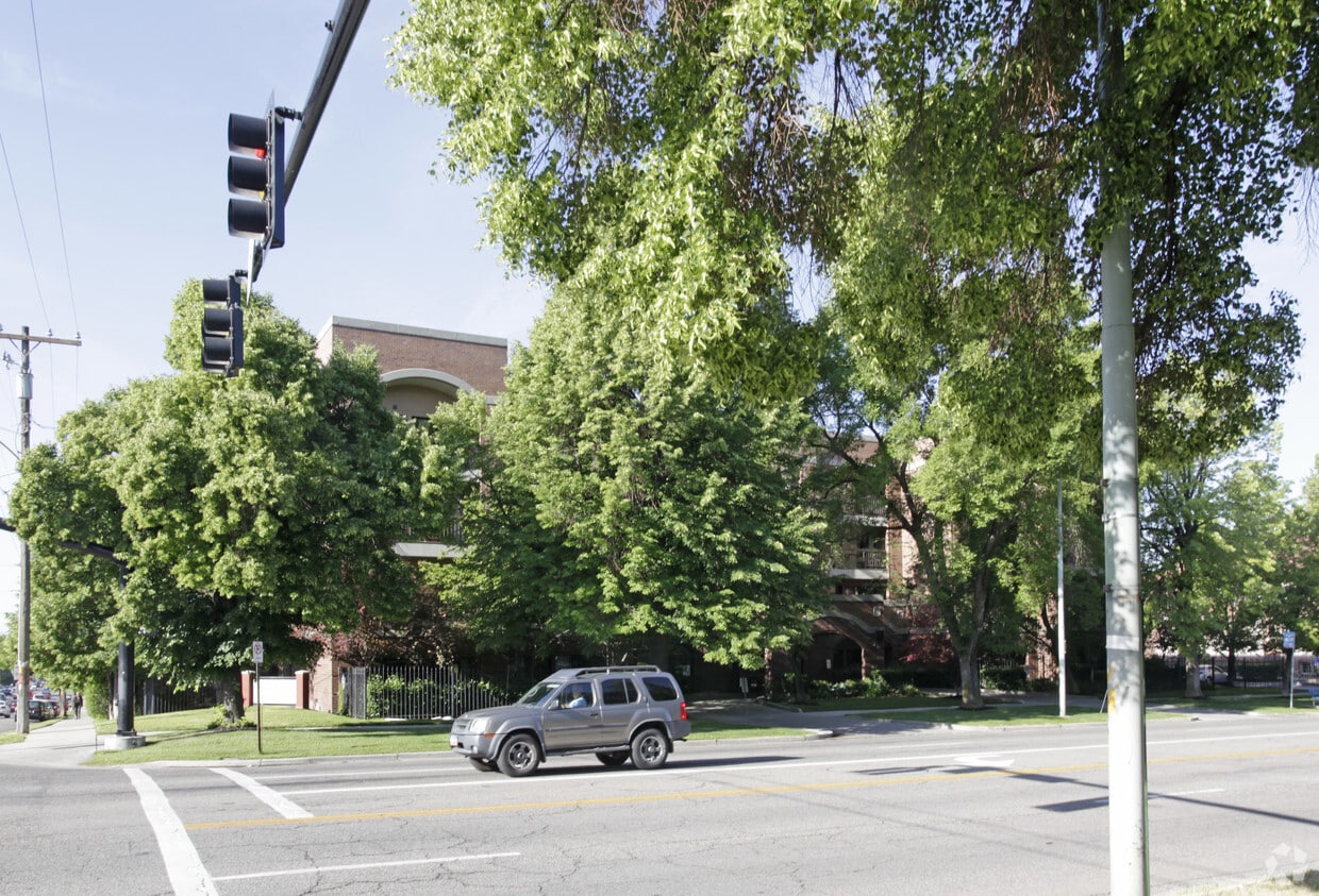 Building Photo - Park Lane Senior Living