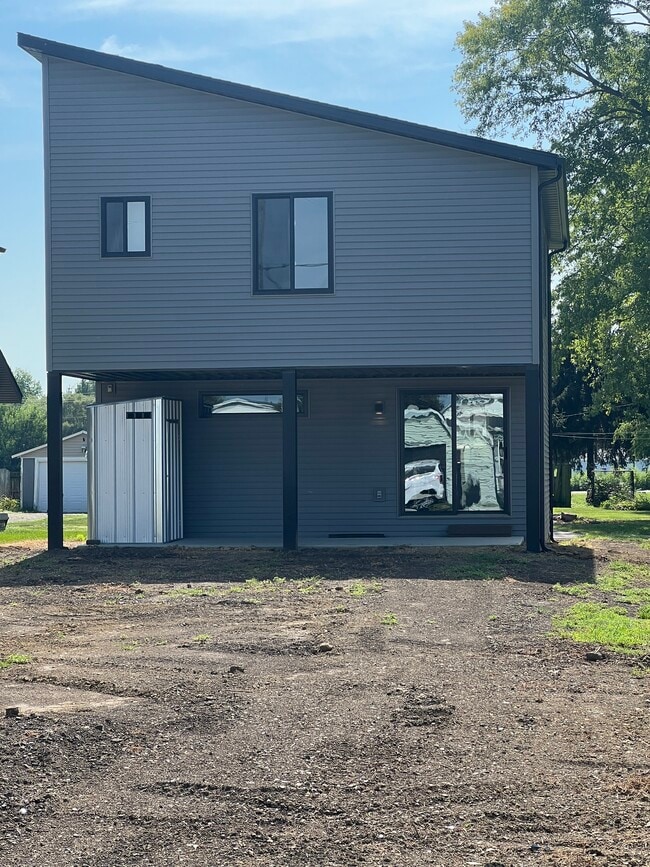 Building Photo - 109 N 3rd St