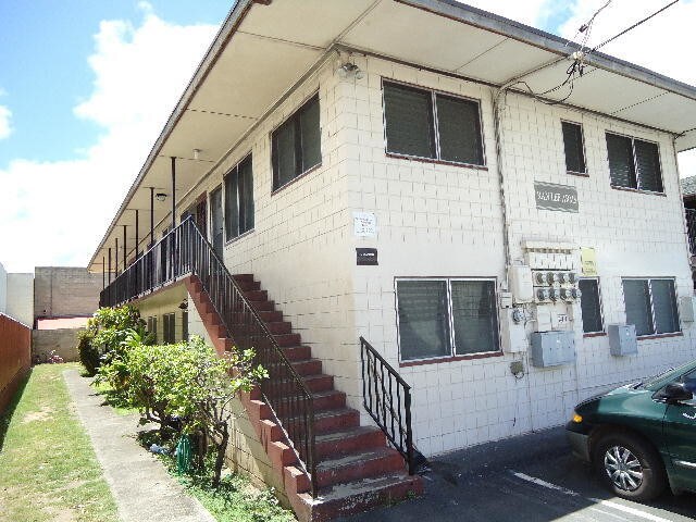 Primary Photo - RAN LEE ARMS 2/1/1 lanai, W/D hookup