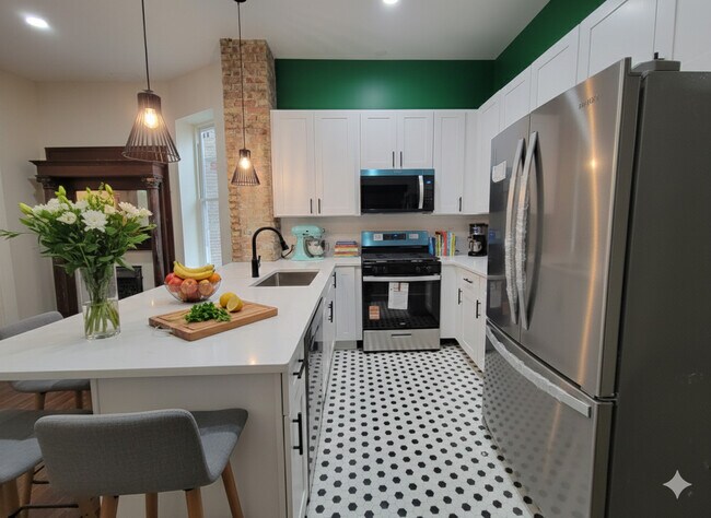 Foto del edificio - 1644 S Millard Ave