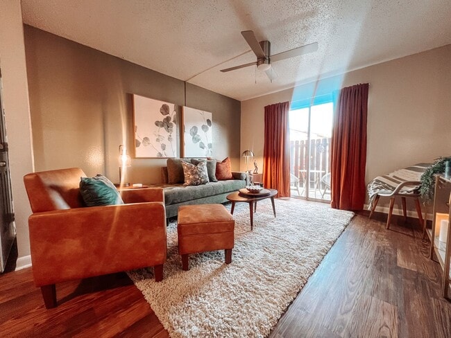 Interior Photo - Town & Country Apartments