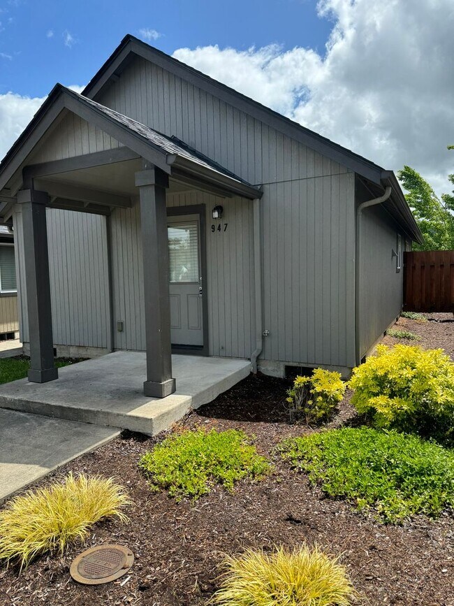 Foto del edificio - Beautiful 2 bedroom Home in Cottage Grove-...