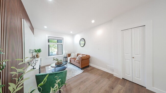 Building Photo - 800 Fleet Av