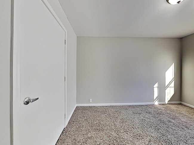 Building Photo - Maple Valley Apartments