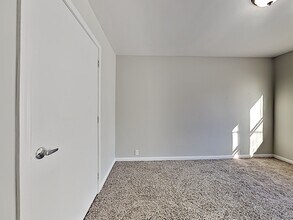 Building Photo - Maple Valley Apartments