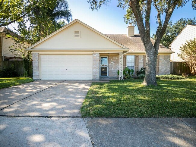 Building Photo - 2420 Shady Bend Dr
