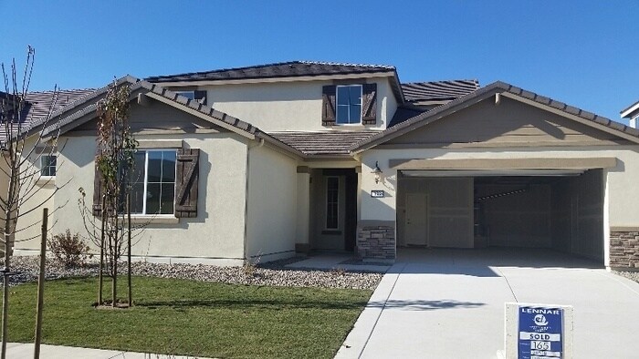 Primary Photo - LENNAR HOME! WITH IN LAW QUARTERS!