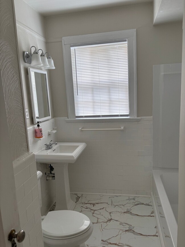 Photo - 130 Riverview Ave Apartment