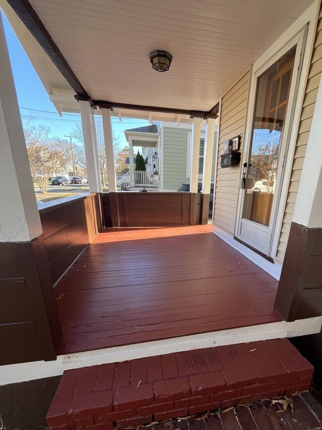 Photo - 113 E Spring St House