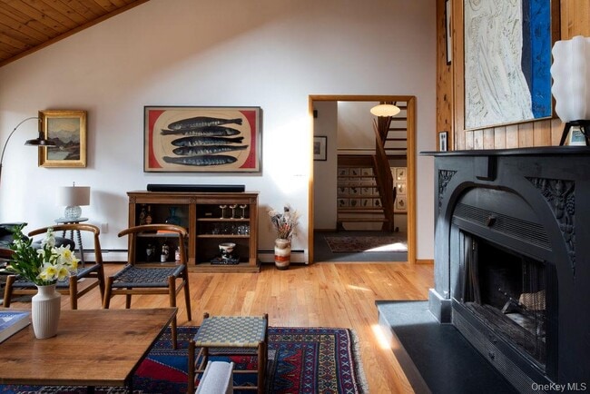 Building Photo - 42 Lake Pleasant Rd