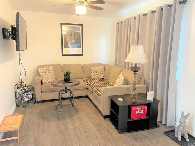 Foto del edificio - 4501 Sufi Ln