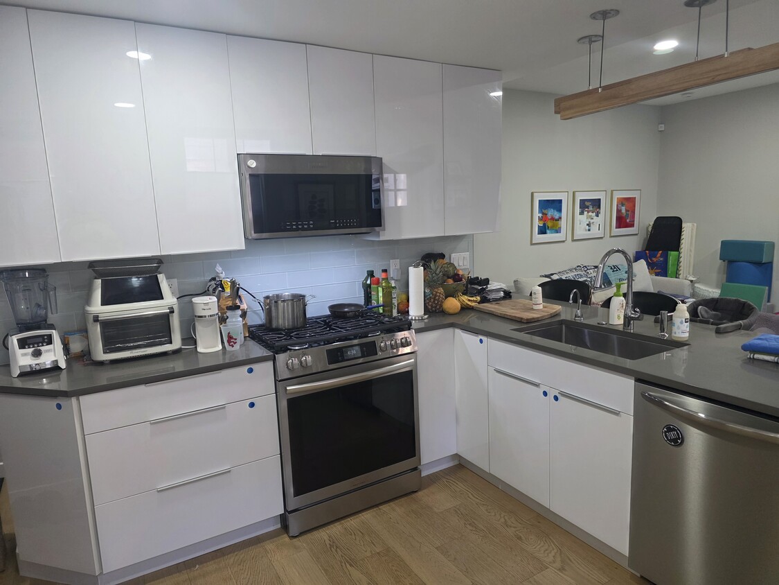 Photo - 810 South St (Philadelphia, PA)
