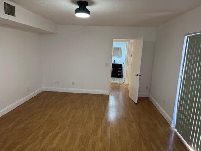 Foto del edificio - 1210 SW 118th Terrace