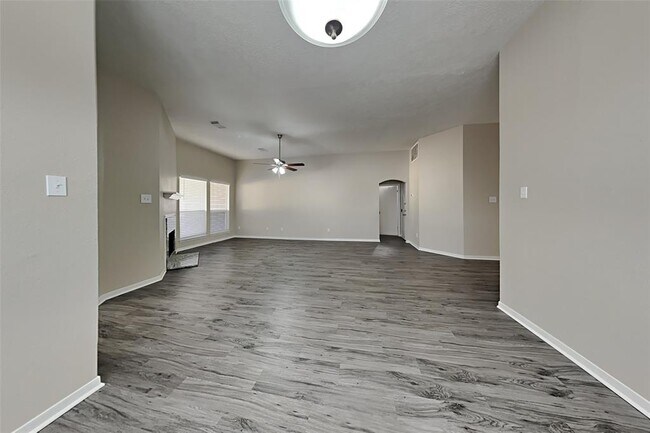 Building Photo - 3414 Meadowlark Ln