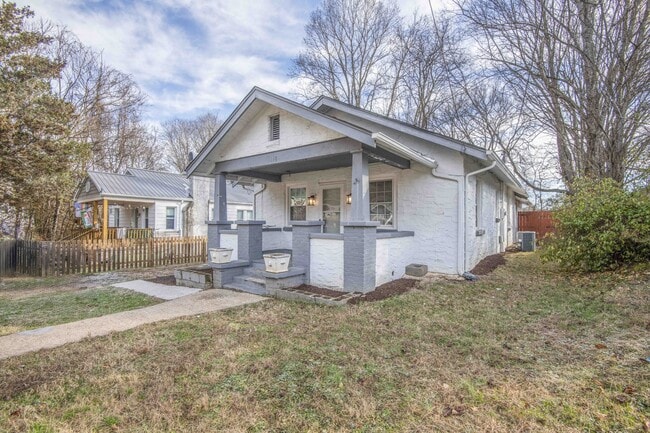 Foto del edificio - 1148 Baker Ave