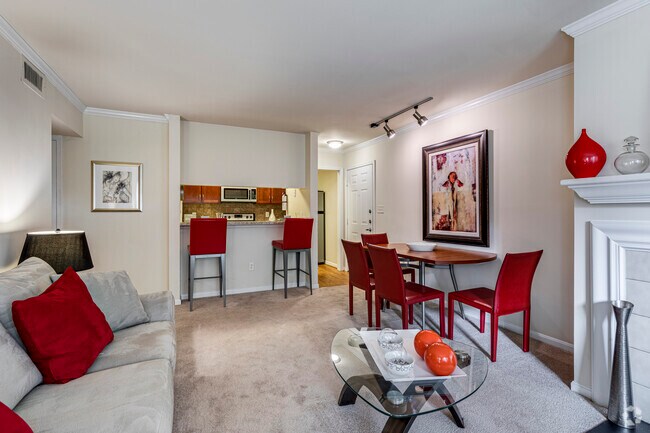 2HAB, 2BA - 925SF - The Courts at Fair Oaks Apartments