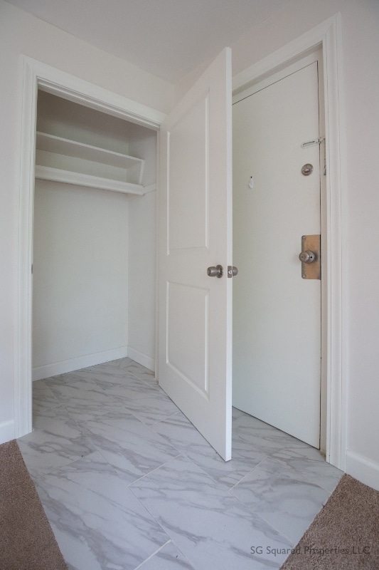 Building Photo - 803 Plate St